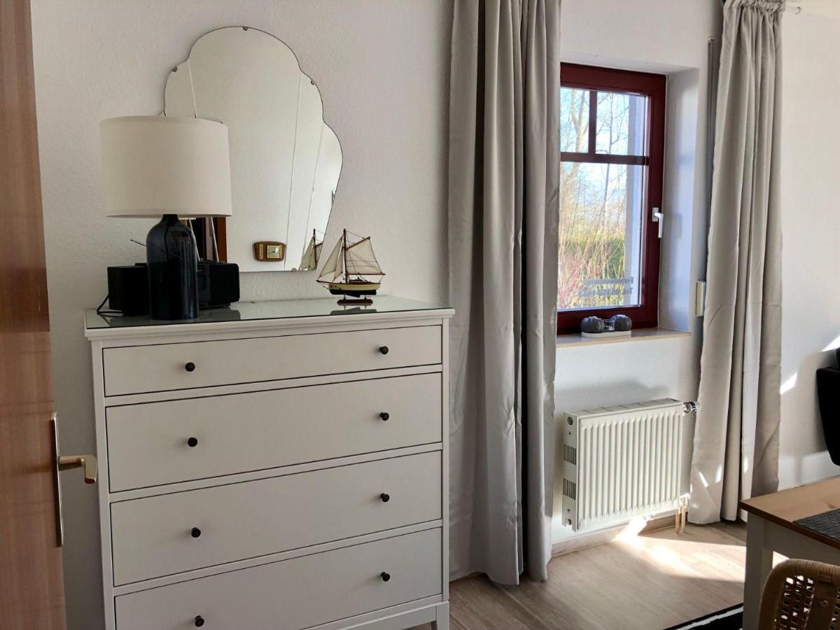 Ferienwohnung-Klaus-Stoertebeker-Mit-Sonnenterrasse-Garten-Zwischen-Strand-Wald-Und-Wiese Gustow  Εξωτερικό φωτογραφία