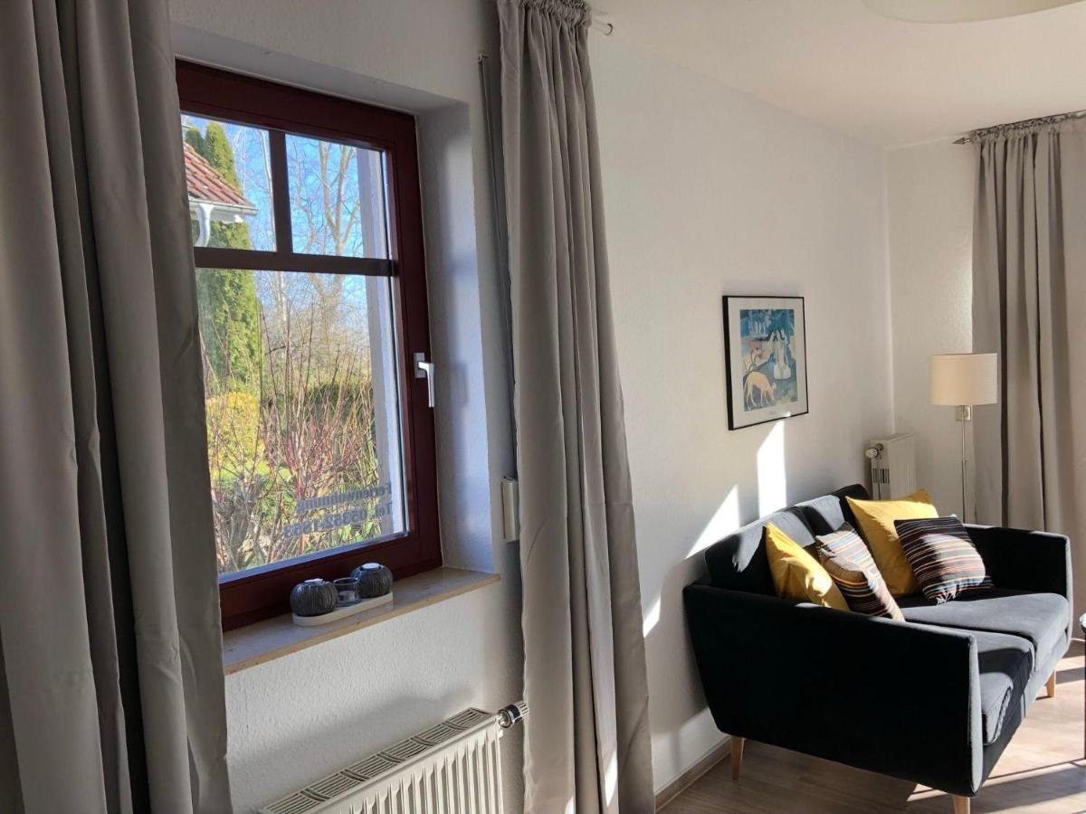 Ferienwohnung-Klaus-Stoertebeker-Mit-Sonnenterrasse-Garten-Zwischen-Strand-Wald-Und-Wiese Gustow  Εξωτερικό φωτογραφία