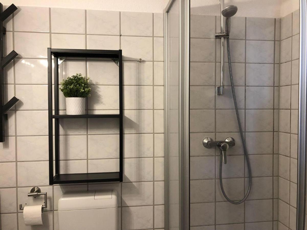 Ferienwohnung-Klaus-Stoertebeker-Mit-Sonnenterrasse-Garten-Zwischen-Strand-Wald-Und-Wiese Gustow  Εξωτερικό φωτογραφία